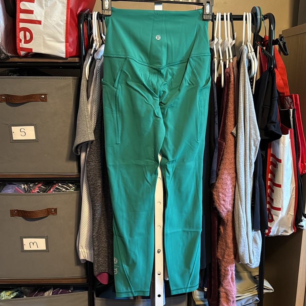 NWT Lululemon Align High Rise Pant 25” Side Pockets Sz 4 Cascadia Green Peloton - Picture 3 of 5